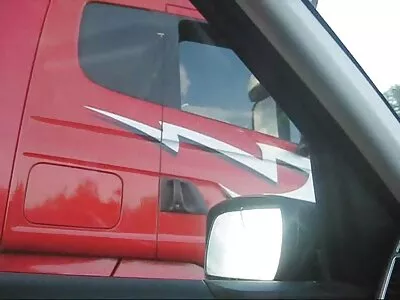 Kerl reife frauen free porn zieht Blondine Höschen runter und fickt sie tief und hart