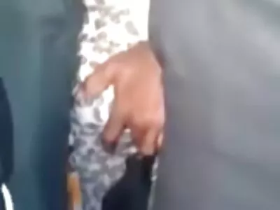 Hinterhof-Blowjob von kostenlose pornofilme mit älteren frauen hübschem schlankem Teen mit schöner Beute