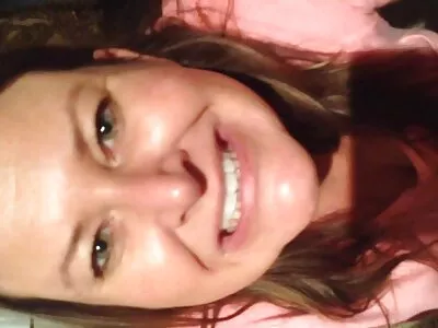 Dunkelhaarige Hure kann einfach nicht genug von seinem großen free video reife frauen Schwanz bekommen